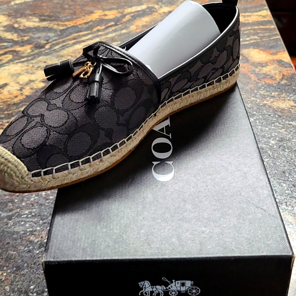 Coach .. size 11 Black (never worn)